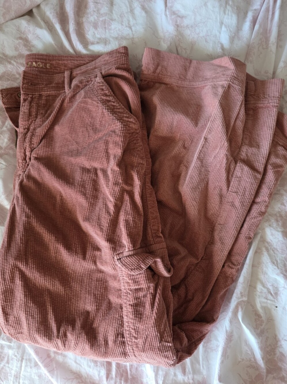 American Eagle Pink Cargo Cords